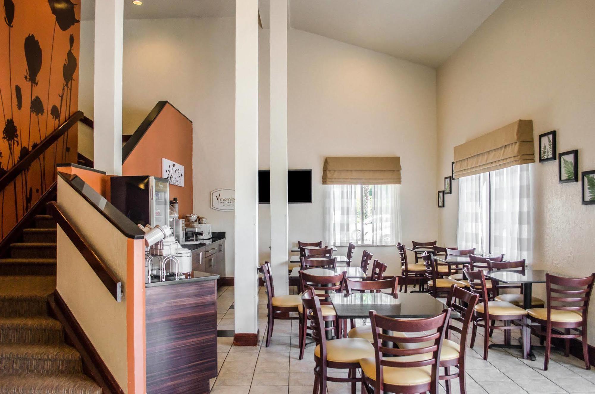 Sleep Inn Near Busch Gardens - Usf Temple Terrace Екстериор снимка